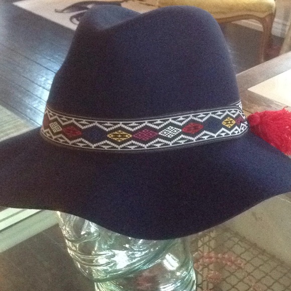 Adjustable wool hat - Picture 4 of 4